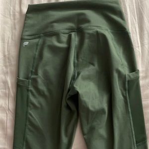 Fabletics on-the-go leggings in Safari